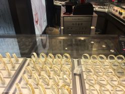 -明牌珠宝(新百店)