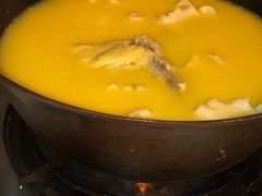 -鲜入围煮花胶鸡海鲜火锅