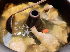 -云海肴·汽锅鸡·云南菜(天山百盛优客店)