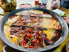 -正南齊北重庆老火锅(光华村直营店)