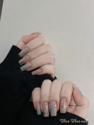 -LISSOM莉森 Nail ·美甲美睫原创定制店