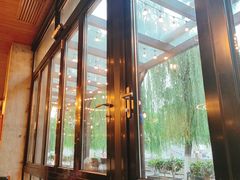 靠窗位-COMMUNE幻师(天品西岸店)