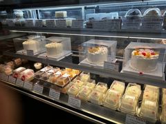 -红宝石·鲜奶小方·海派西点房(南丹店)
