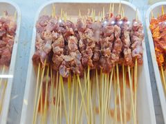 -哈尔滨小酒馆·鲜肉现穿自助烧烤(康新花园店)