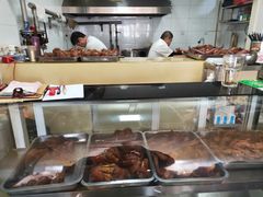面包甜点陈列柜-宝光熏肉鞋底火烧(新街口店)