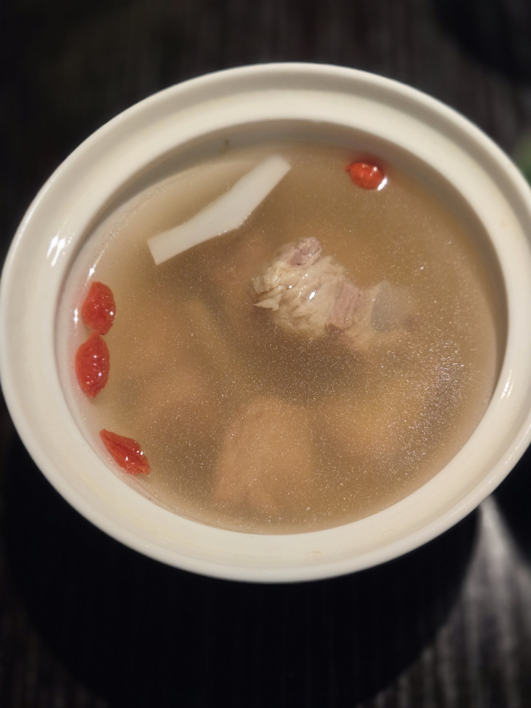 红烧石鸡很好吃,拌饭绝绝子!服务态度很好