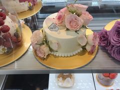 -花花卷卷·鲜食蛋糕(静安久光百货店)
