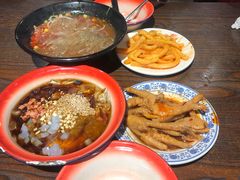 -爆炸头阿姨小四川正宗川味小吃(无任何分店)
