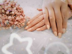 -蜜丝卡伦美甲美睫连锁