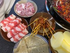 -四小区火锅·巷子里的重庆火锅(花照壁店)