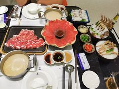 -红鼎豆捞·非遗鲍皇汤火锅(宝丰路店)