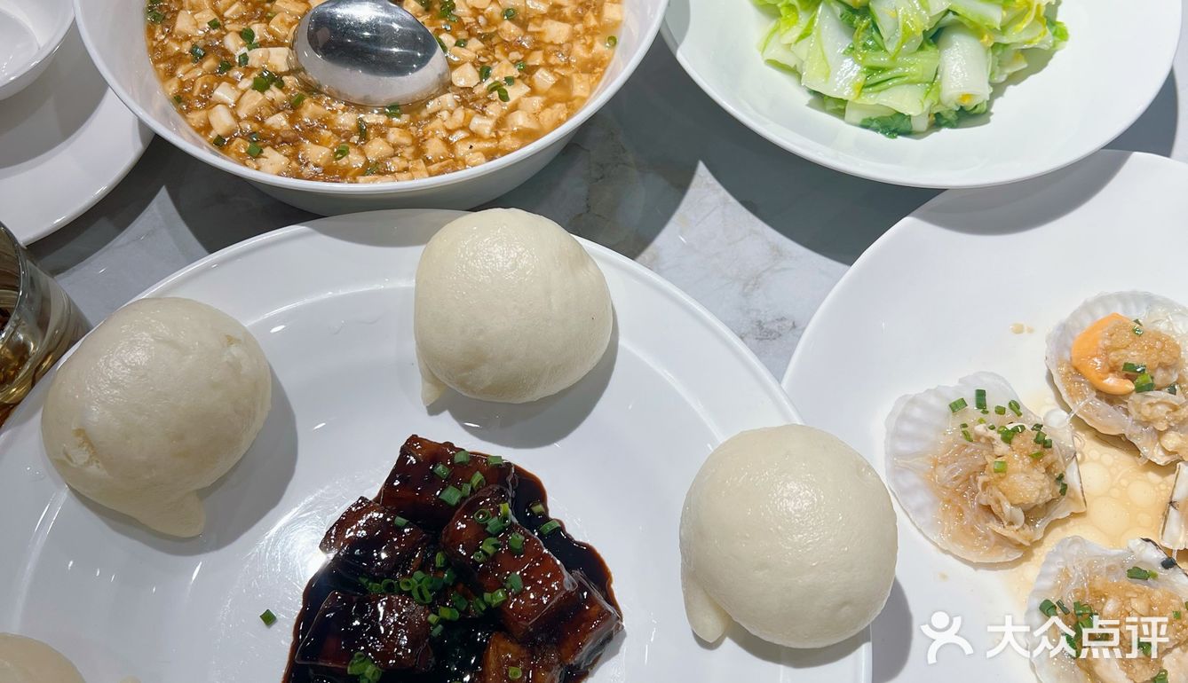 不想多说，但东坡肉配馒头真的绝绝子！