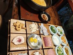 -银米·云南传统过桥米线(双廊黑金冠店)