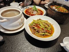 -万重锦·人文川菜馆(骡马市店)