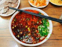 -陇上全荟兰州传统牛肉面(延吉路店)