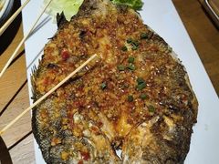浸香烤鲈鱼-小杨烤肉·陕西烧烤·陕西地方菜(龙首店)