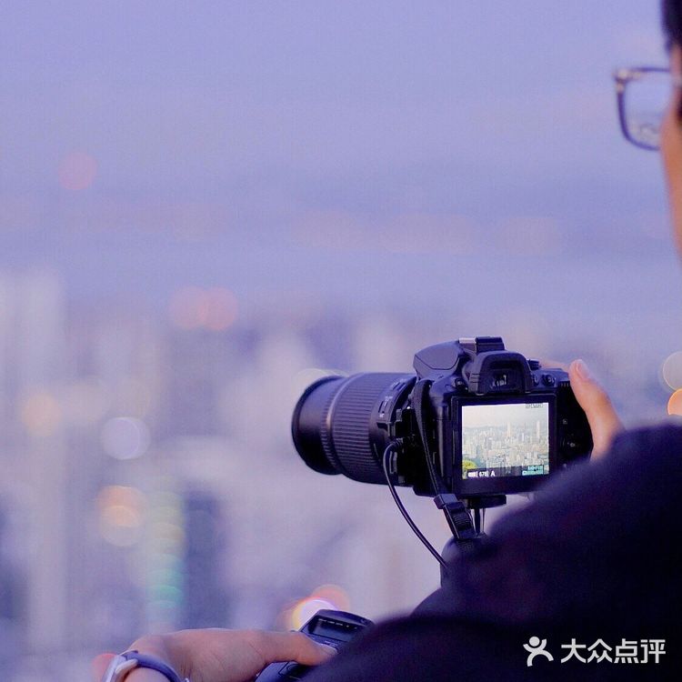 手机调色教程·黄油相机·南山公园的晚霞