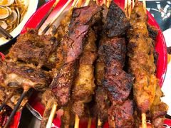 对面的羊肉串-堂瓦里·33年传统赣菜(第一街区店)