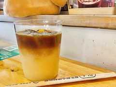 顽皮露露-无牌咖啡&酒馆