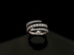 -威德钻石-克拉钻大本营(南京东路店)