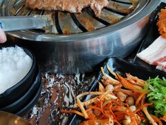 -啊美丽炭火烤肉(滑翔一店)