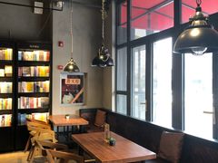 -阅西安新华书店(翠华南路店)