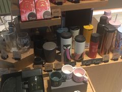 零售区-星巴克臻选(上海中环广场2F店)