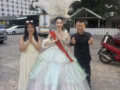 -金东尼人妖秀