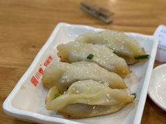 牛肉鍋貼-小姜锅贴(凤凰街店)