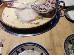 -洱火云南酸菜牛肉火锅(石景山当代商城店)