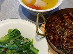 -有红鸡毛店·川菜(建设路店)