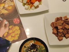 -洪氏嗨捞·猪肚鸡火锅(阳光天地店)
