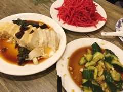 拍黄瓜-玫瑰红烤羊排(北新桥三条店)