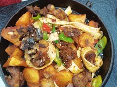 特色炕锅羊肉-撒拉人家.酸菜牦牛肉火锅
