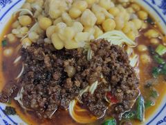 -渝之汇牛肉豌杂面