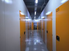 -安东易迷你仓自助寄存仓库(淞虹路店)