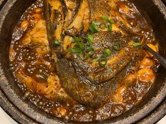-海派美食·家宴海鲜青岛菜·石锅鲽鱼头(东方城店)