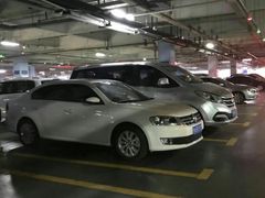 -大润发杨浦店-停车场