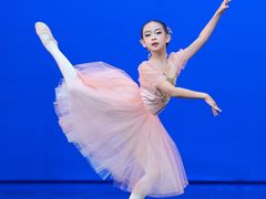 -西安小天鹅艺术团(曲江Alice店)