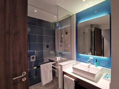 -珠海拱北口岸智选假日酒店