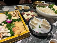 -慢丽江·云南野生菌土鸡锅(西山店)