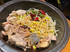 -云海肴·汽锅鸡·云南菜(天山百盛优客店)