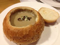 面包蘑菇汤-TAMATI(巴黎贝甜韩式西餐厅店)