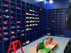 -戊辰亲子游泳俱乐部