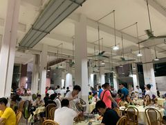 大堂-标记美食新鲜猪杂(兴南大道店)