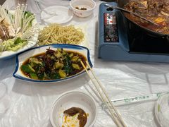 -霄汉牛三鲜湖北砂锅菜(万松园2店)