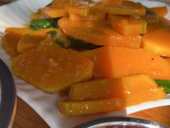 -黄记四更烤乳猪店