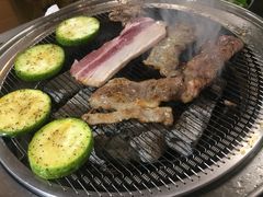 -围炉肉舍丹东海鲜烤肉·烤活鳗(步行街店)