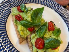 三文鱼牛油果-IL TEATRO 精品意大利餐厅