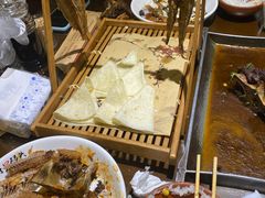 -东口码头·烧鸽子·鱼头泡饼·地方菜(金鹰悦城店)